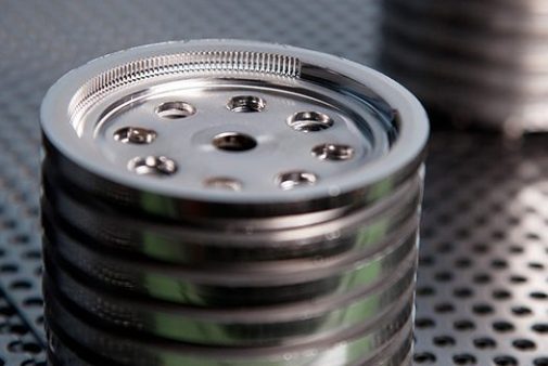 Fine-blanked lock cylinder with polished sealing surface