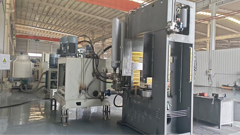Fine blanking press refurbishment and on-site repair support